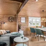 Holiday home Stunning In With Kitchen Haderslev