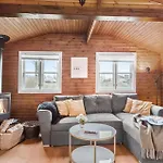 Stunning In With Kitchen *
