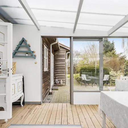 Stunning In With Kitchen Feriehus