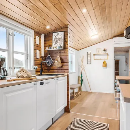 Feriehus Stunning In With Kitchen *