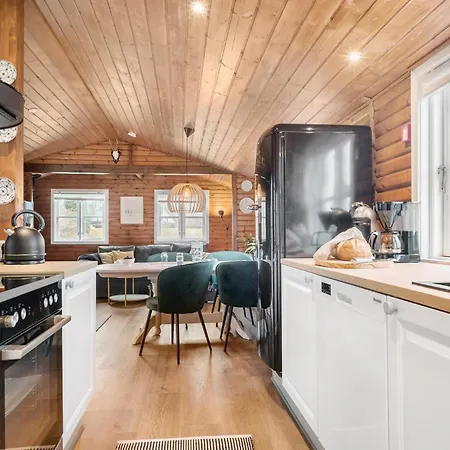 Stunning In With Kitchen Feriehus